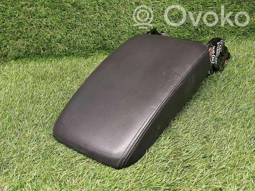 Подлокотник
