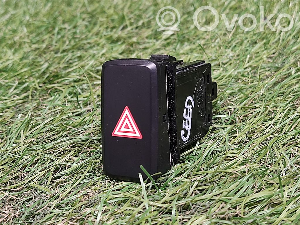 Hazard light switch   93790A2900,49D3651000