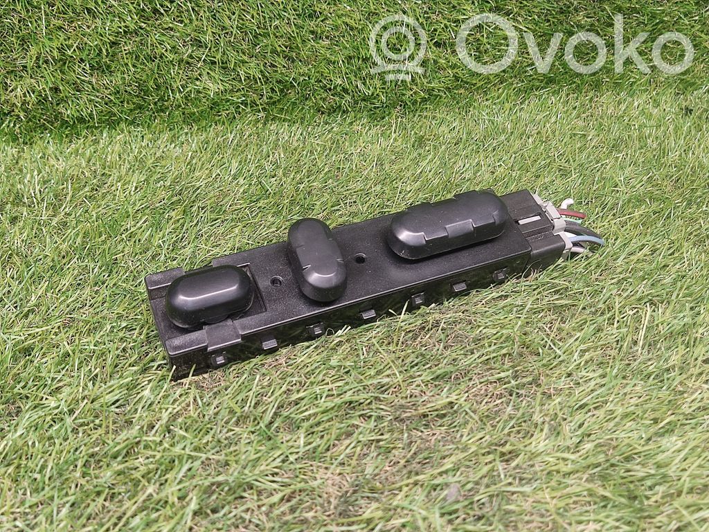 Ford Explorer Electric window control switch 