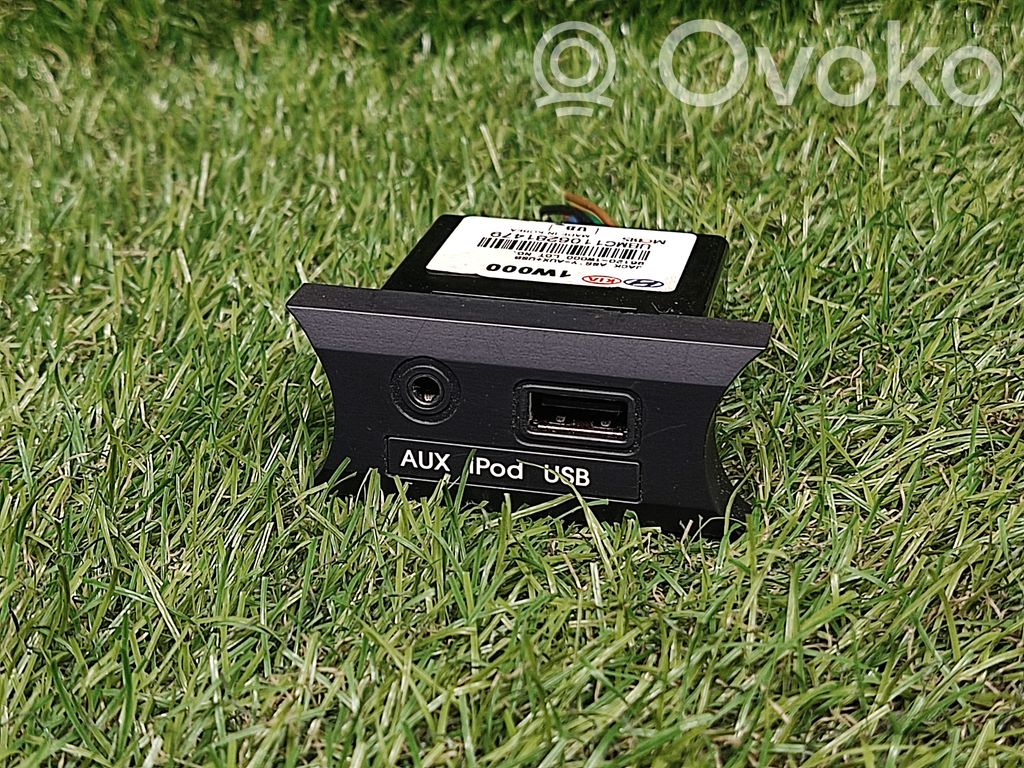 KIA Rio Enchufe conector entrada auxiliar 