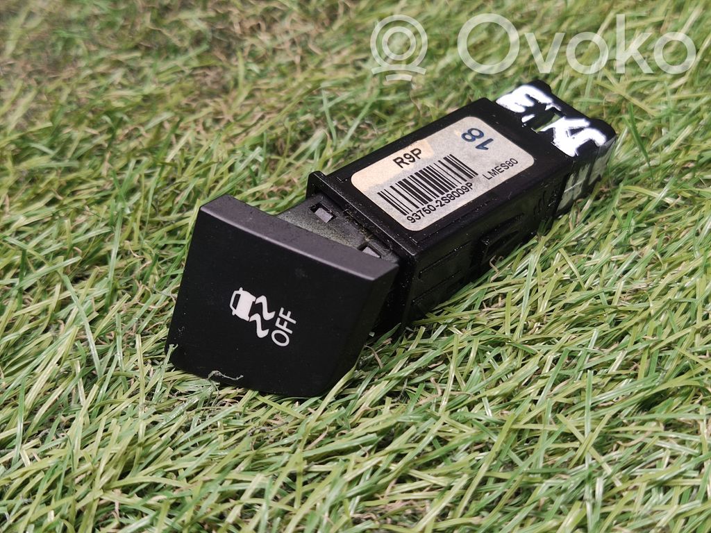 Hyundai ix35 ESP (stability program) switch 