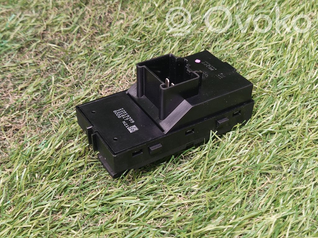 Buick Encore I Electric window control switch 