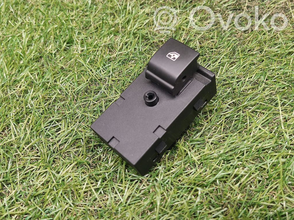 Buick Encore I Electric window control switch 