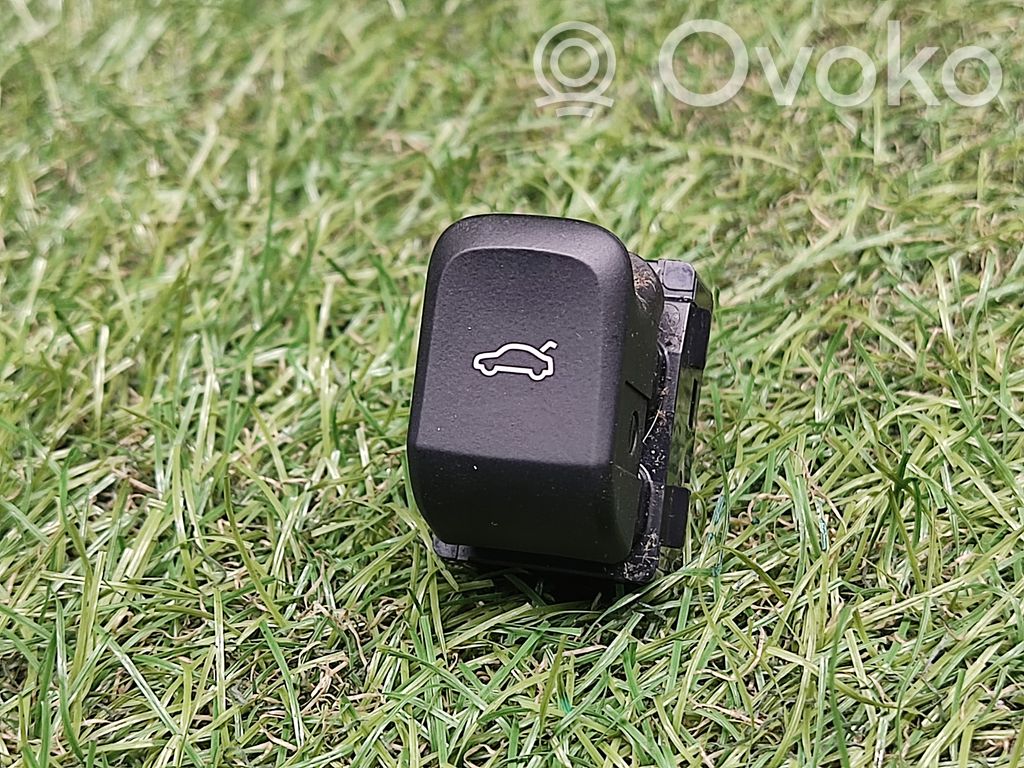 Audi A3 S3 8V Tailgate/boot open switch button 