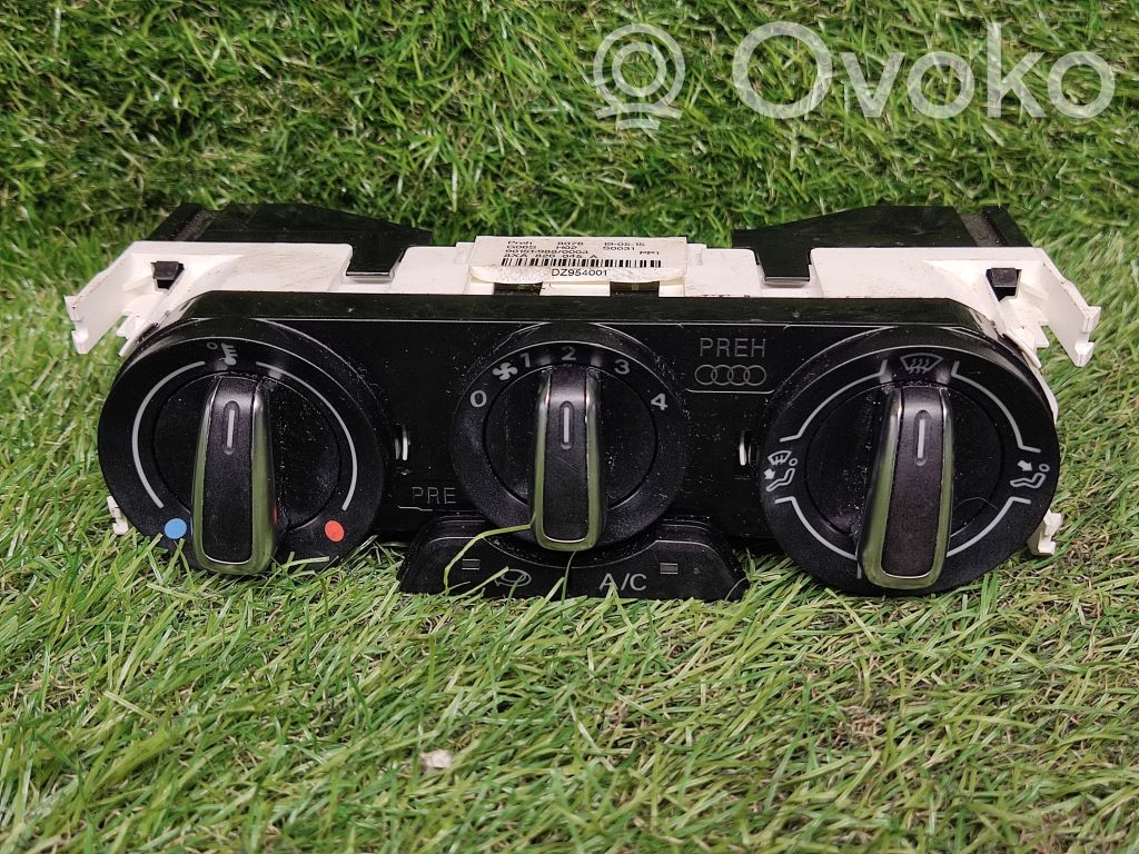 Audi A1 Climate control unit 