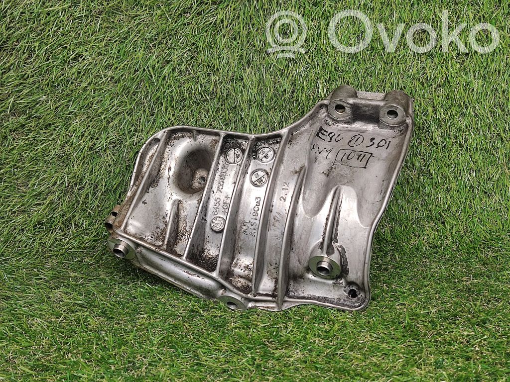 BMW 3 E90 E91 A/C compressor mount bracket 