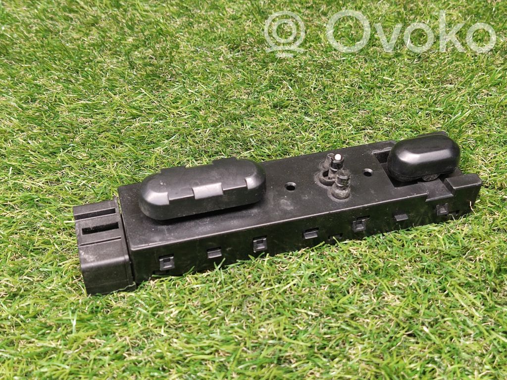 Ford Explorer Seat control switch 