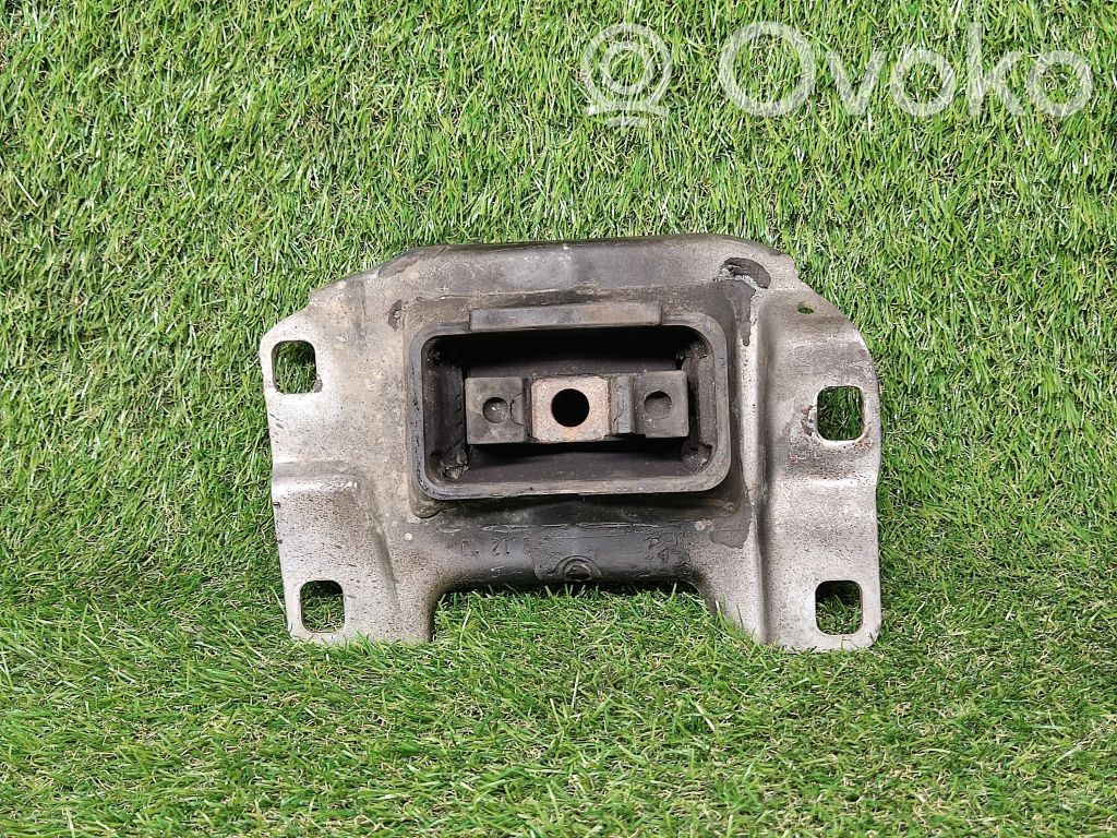 Engine mount bracket   3M517M121AE