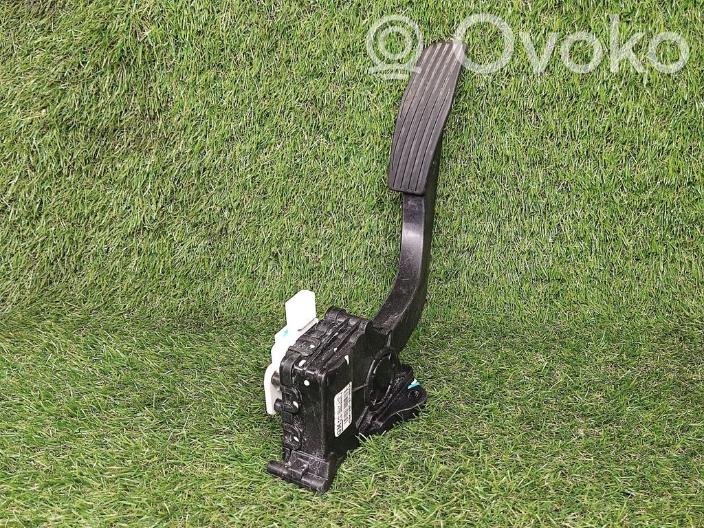 Buick Encore I Accelerator throttle pedal 