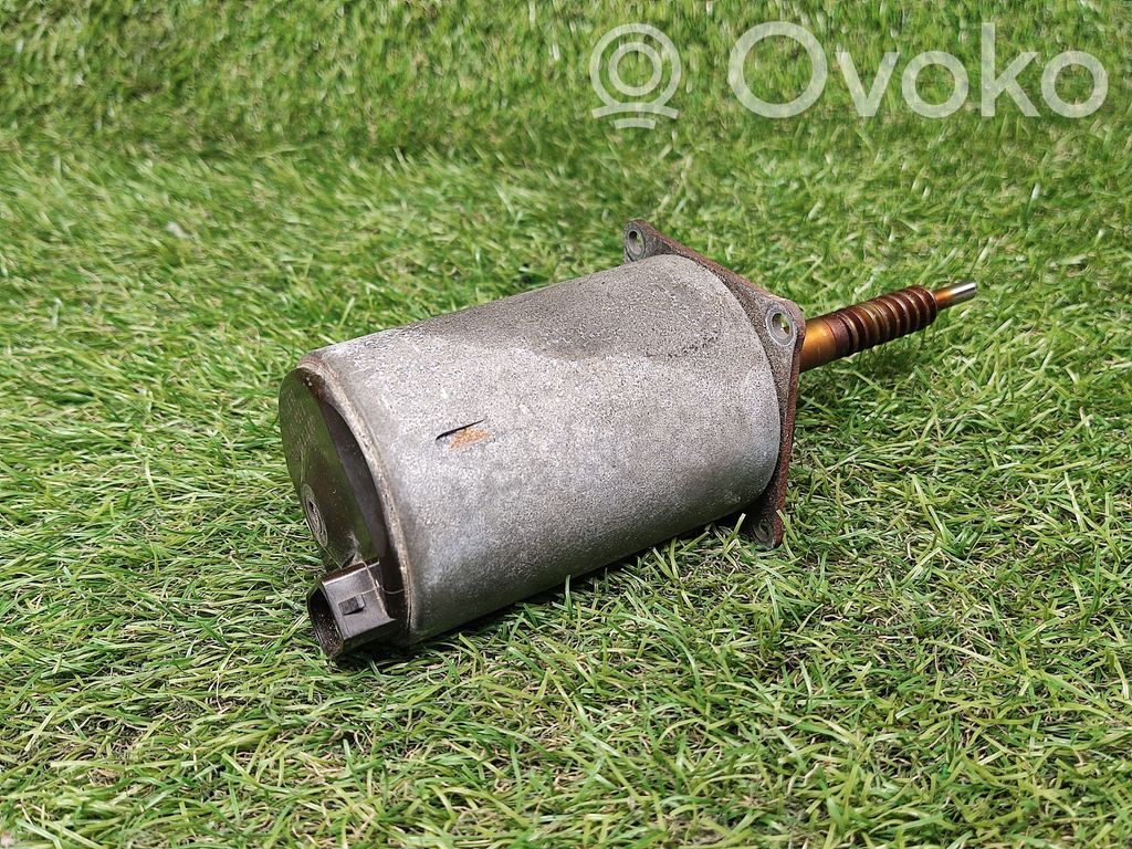 Valve oil control   7506788,750678807