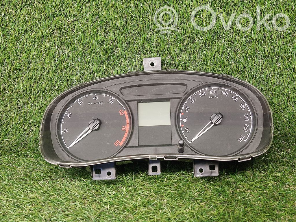 Skoda Fabia Mk2 (5J) Speedometer (instrument cluster) 