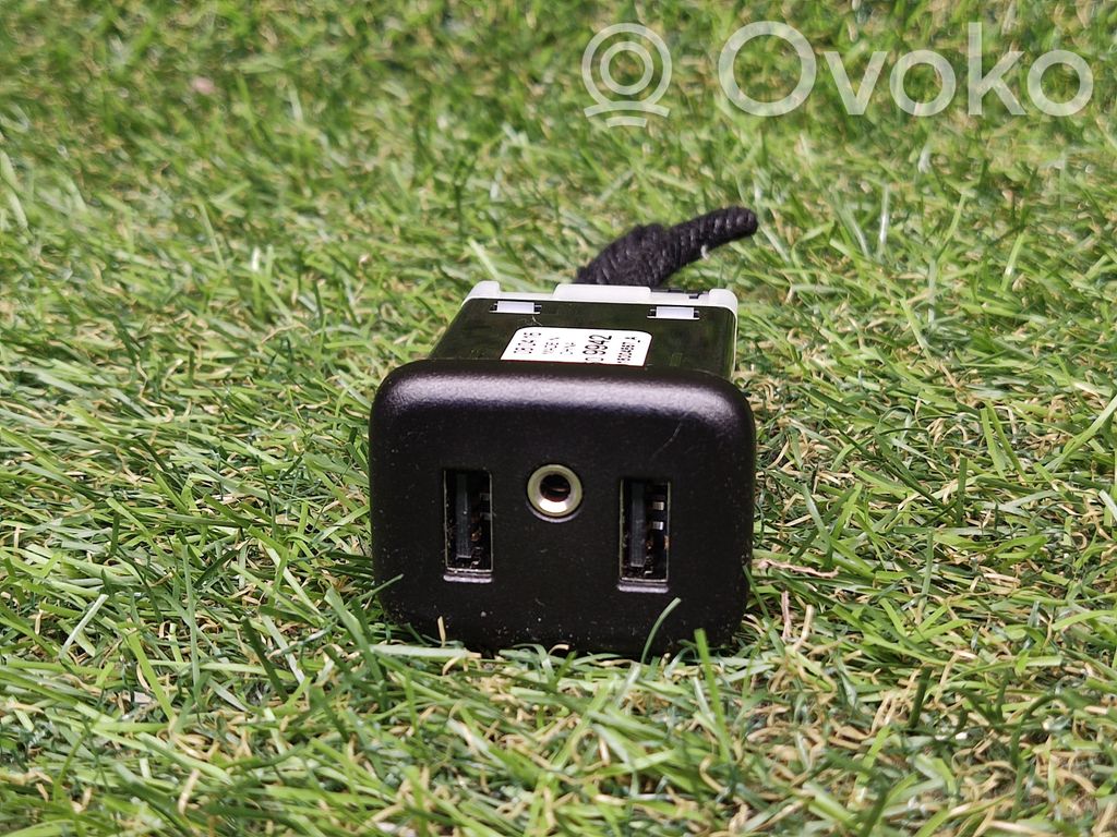 Buick Encore I Enchufe conector entrada auxiliar 