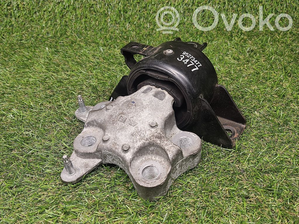 Buick Encore I Engine mount bracket 