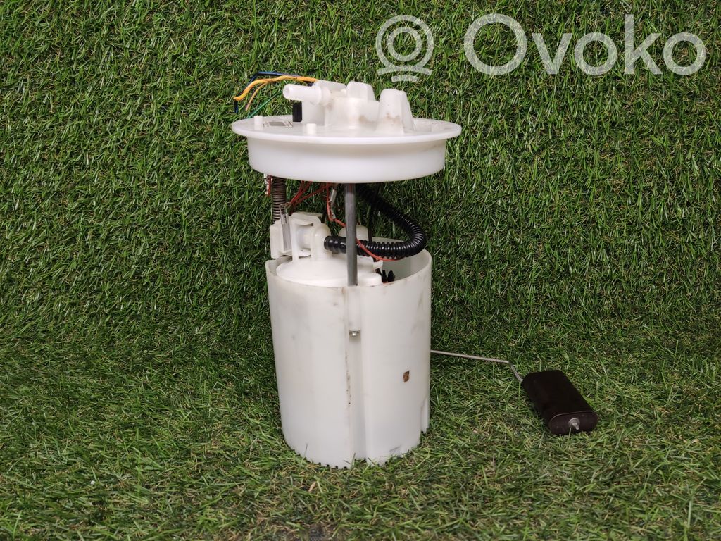 Ford C-MAX II Bomba interna de combustible 