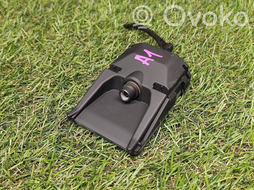 Nissan Leaf II (ZE1) Windshield/windscreen camera 