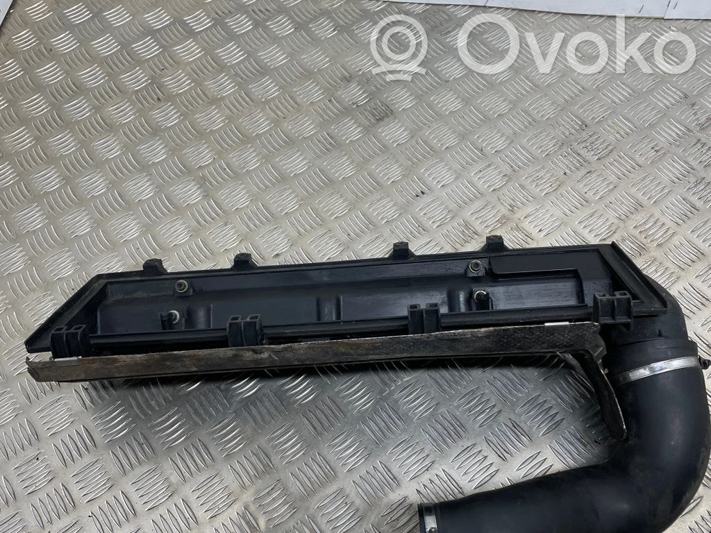 BMW 5 E34 Osłona / Obudowa filtra powietrza 