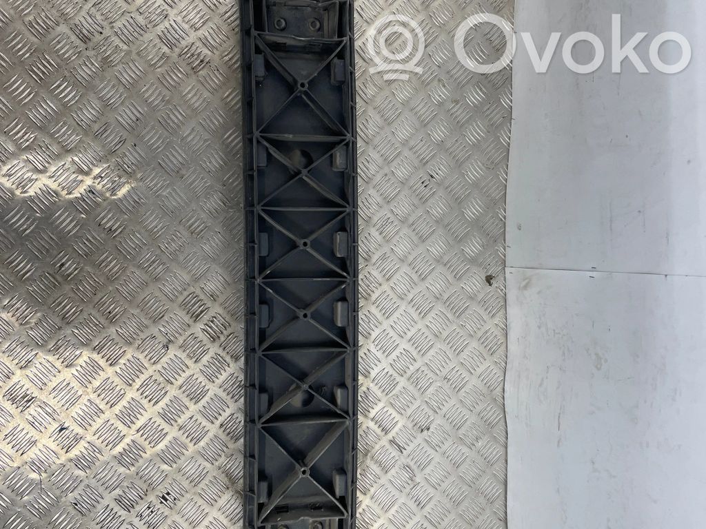 Audi Coupe Aizmugurē bampera balka 
