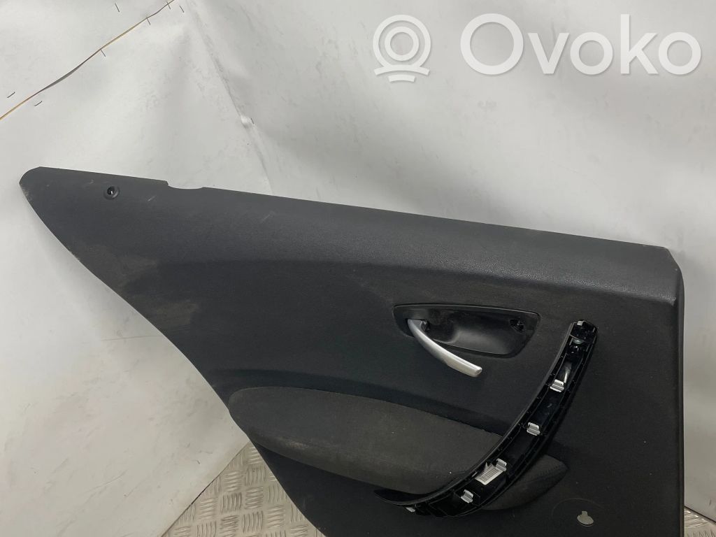 BMW 1 E81 E87 Apšuvums aizmugurējām durvīm 