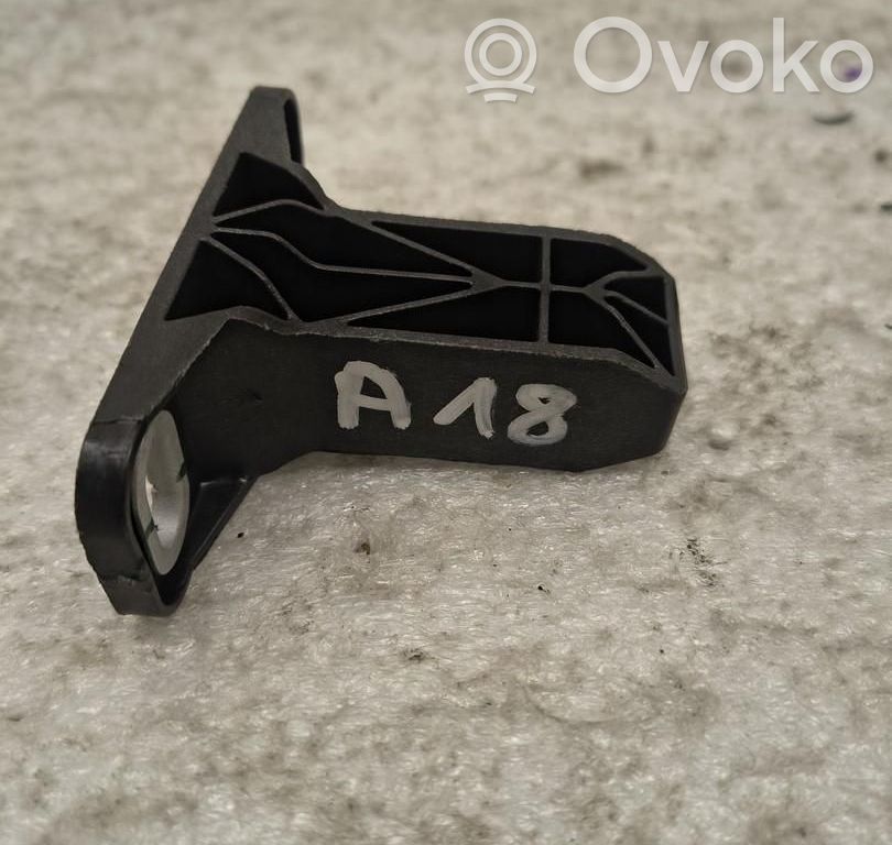 Mercedes-Benz Vito Viano W447 Priekinis laikiklis bamperio 