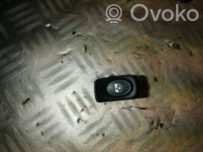 Renault Clio II Electric window control switch 