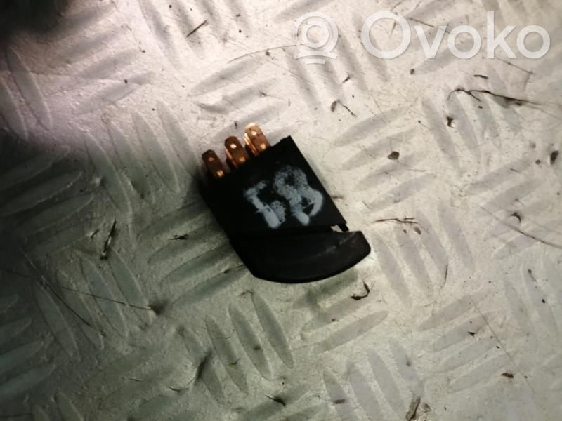 Opel Corsa B Hazard light switch 