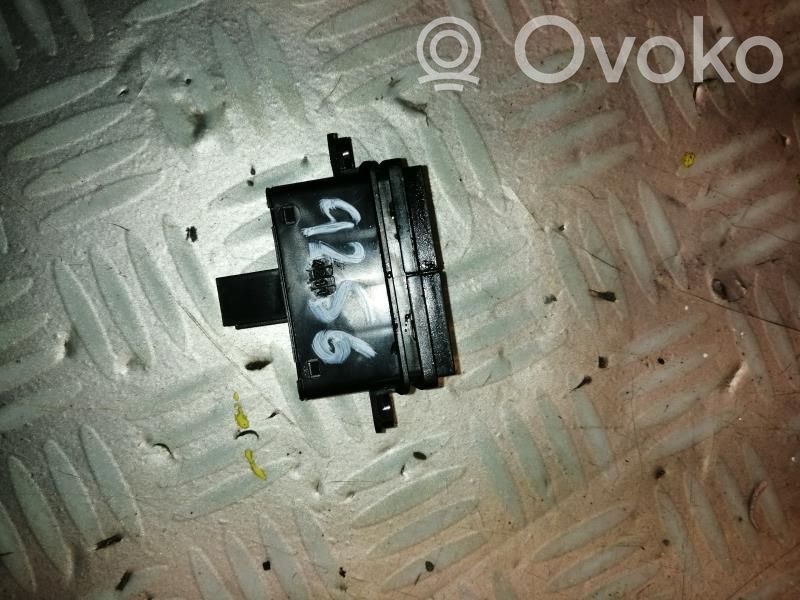Botón interruptor de luz de peligro
