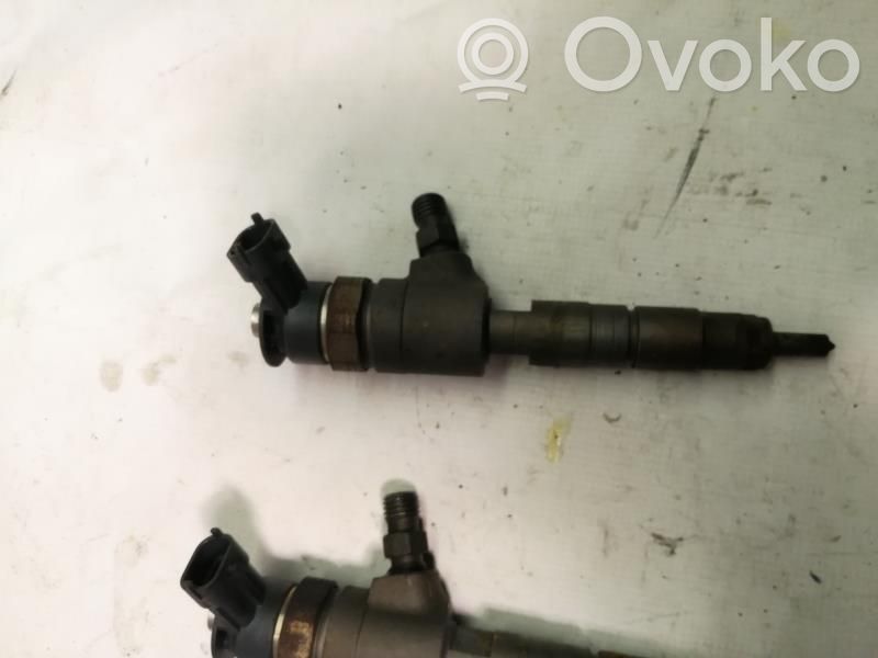 Inyector de combustible   00001980EJ