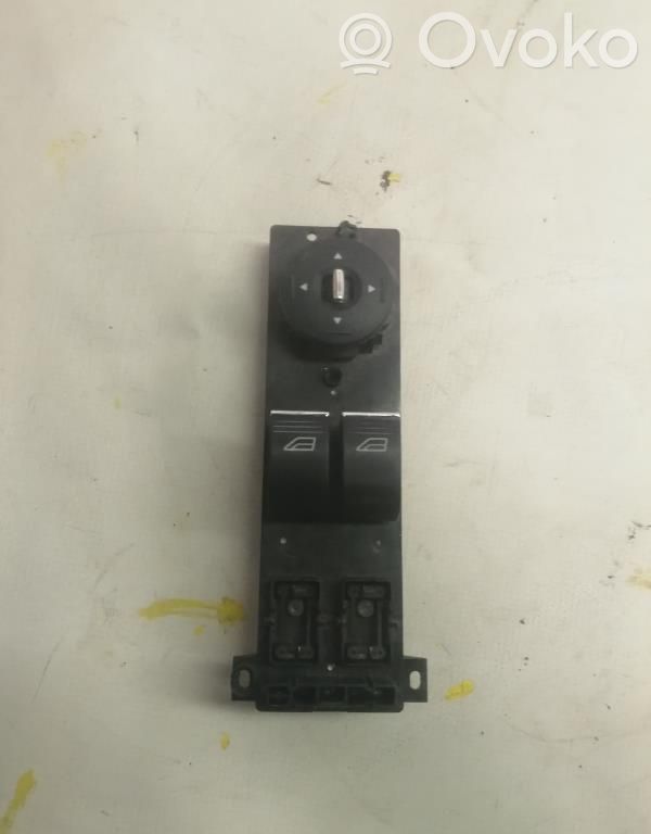 Ford Focus Electric window control switch 