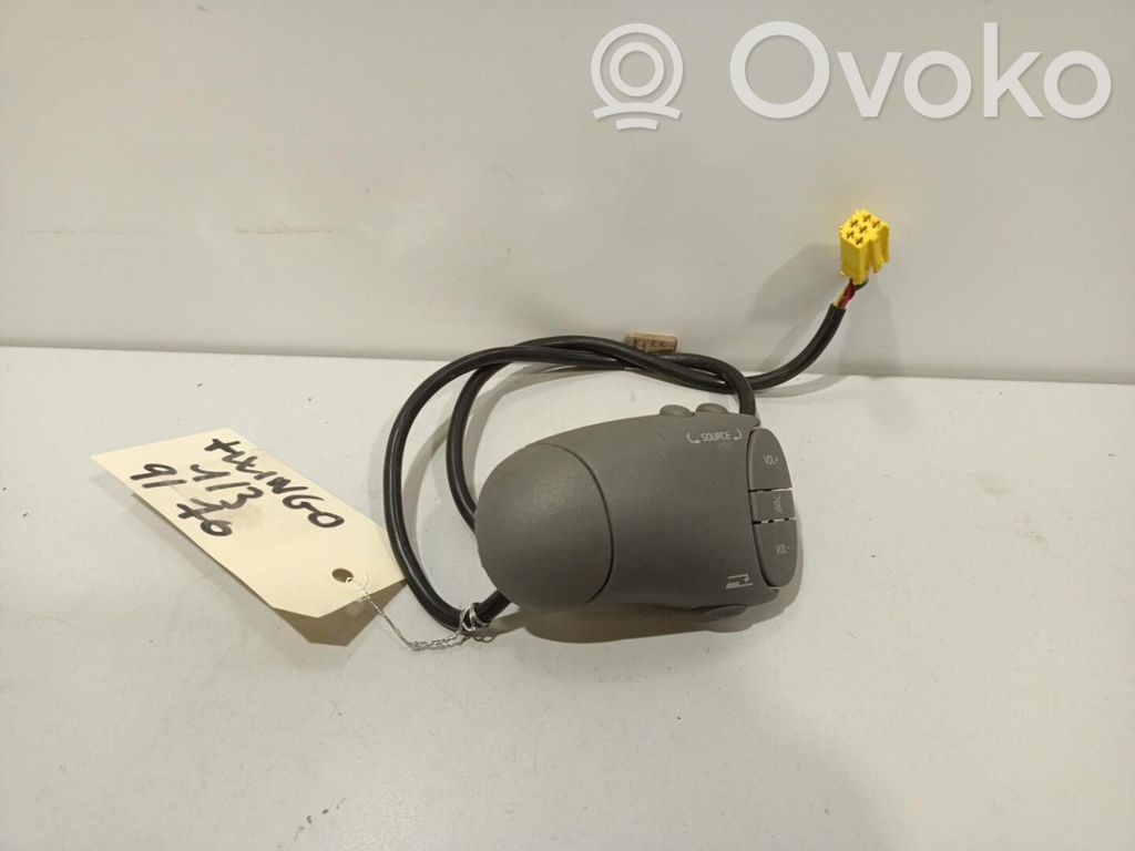 Renault Twingo I Unidad central de control multimedia 