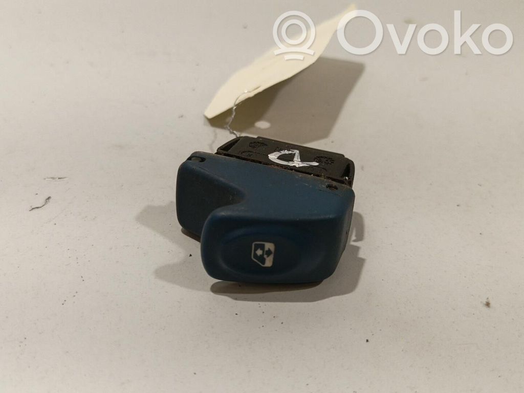 Renault Twingo I Electric window control switch 