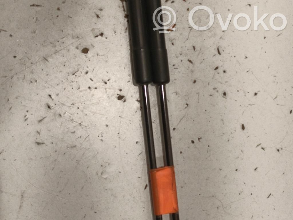 Mazda 2 Tailgate/trunk strut/damper 