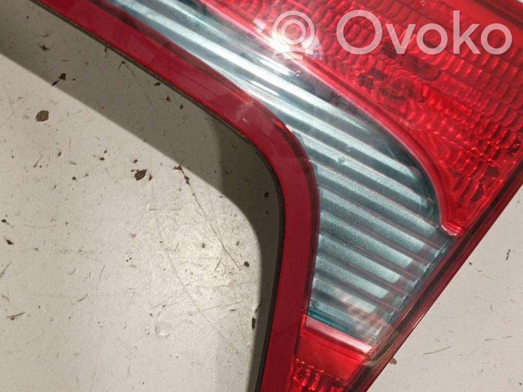 Tailgate rear/tail lights
