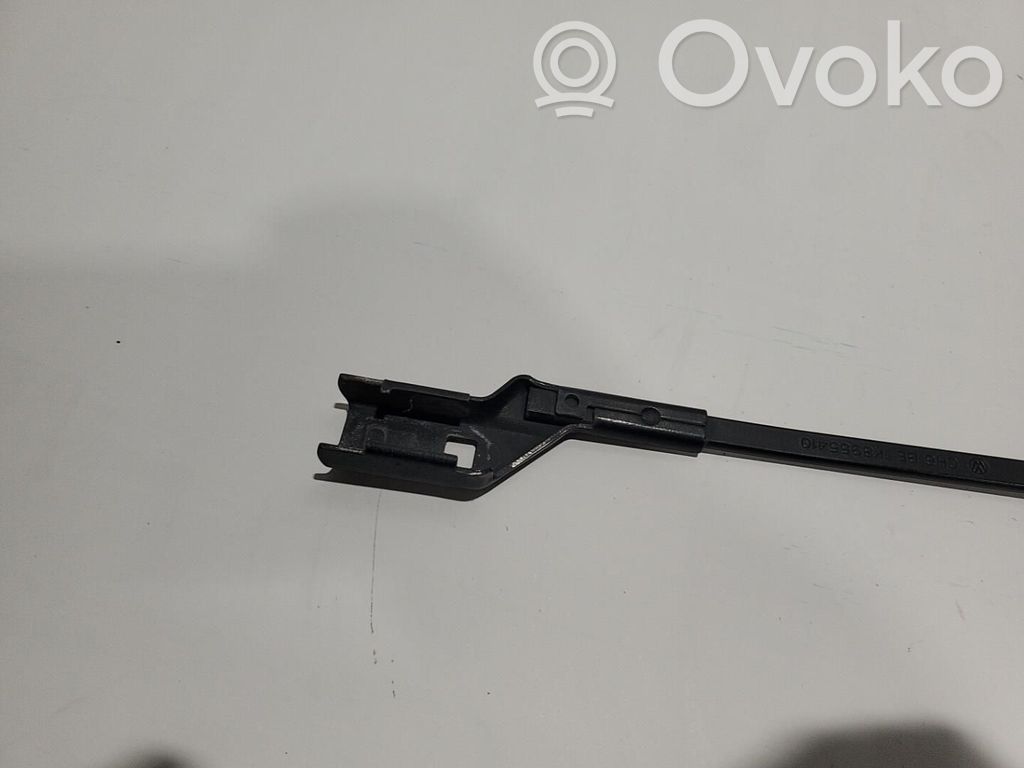 Front wiper blade arm