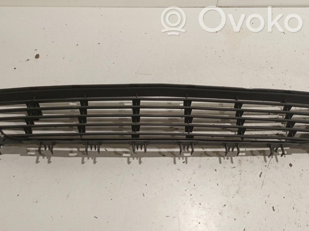 Opel Corsa C Etupuskurin alempi jäähdytinsäleikkö 