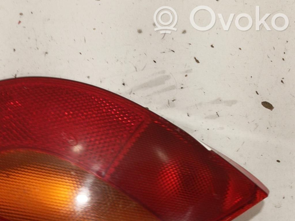 Ford Ka Задний фонарь в кузове 