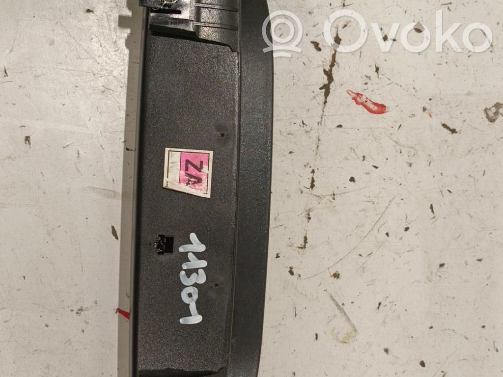 Chevrolet Kalos Third/center stoplight 