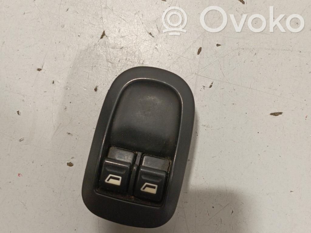 Peugeot 206 Electric window control switch 
