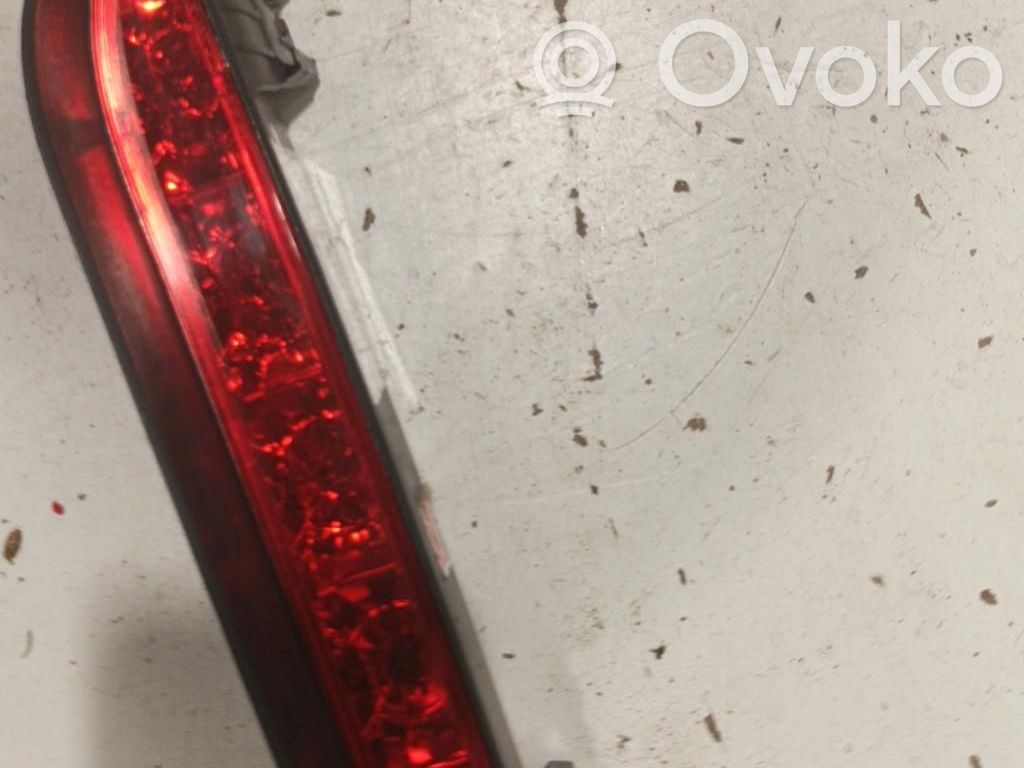 Chevrolet Kalos Third/center stoplight 