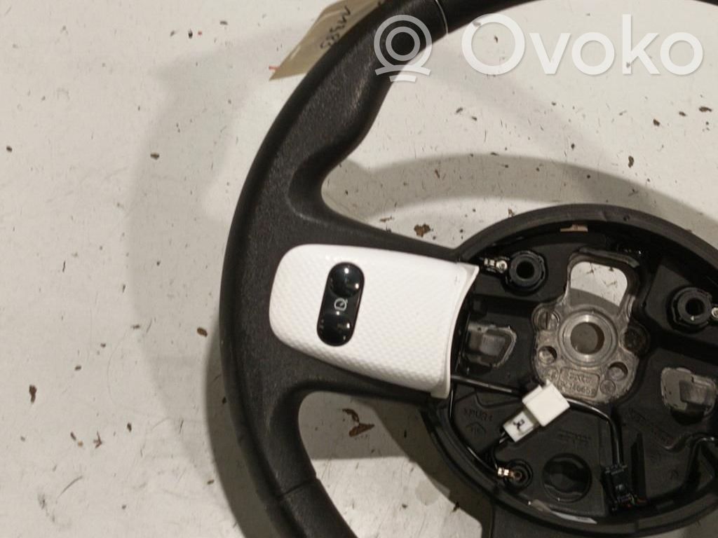 Renault Twingo III Ohjauspyörä 