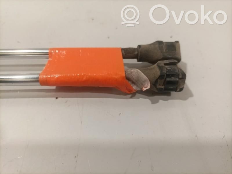 Peugeot Partner Tailgate/trunk strut/damper 
