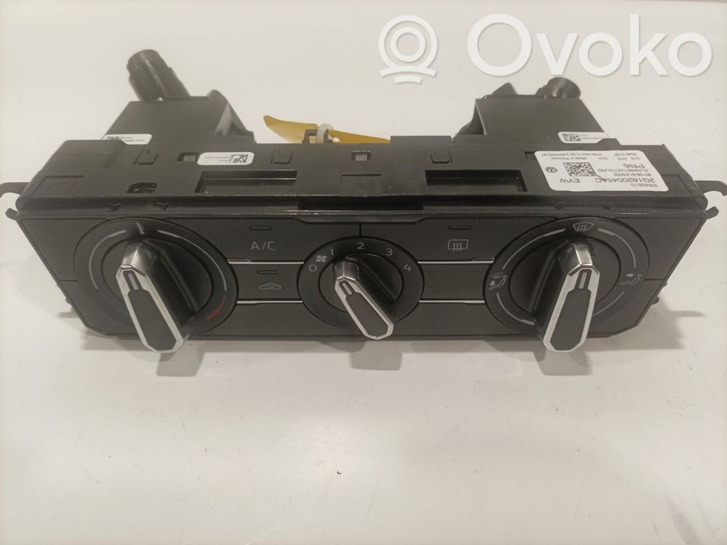 Volkswagen Polo VI Panel klimatyzacji 