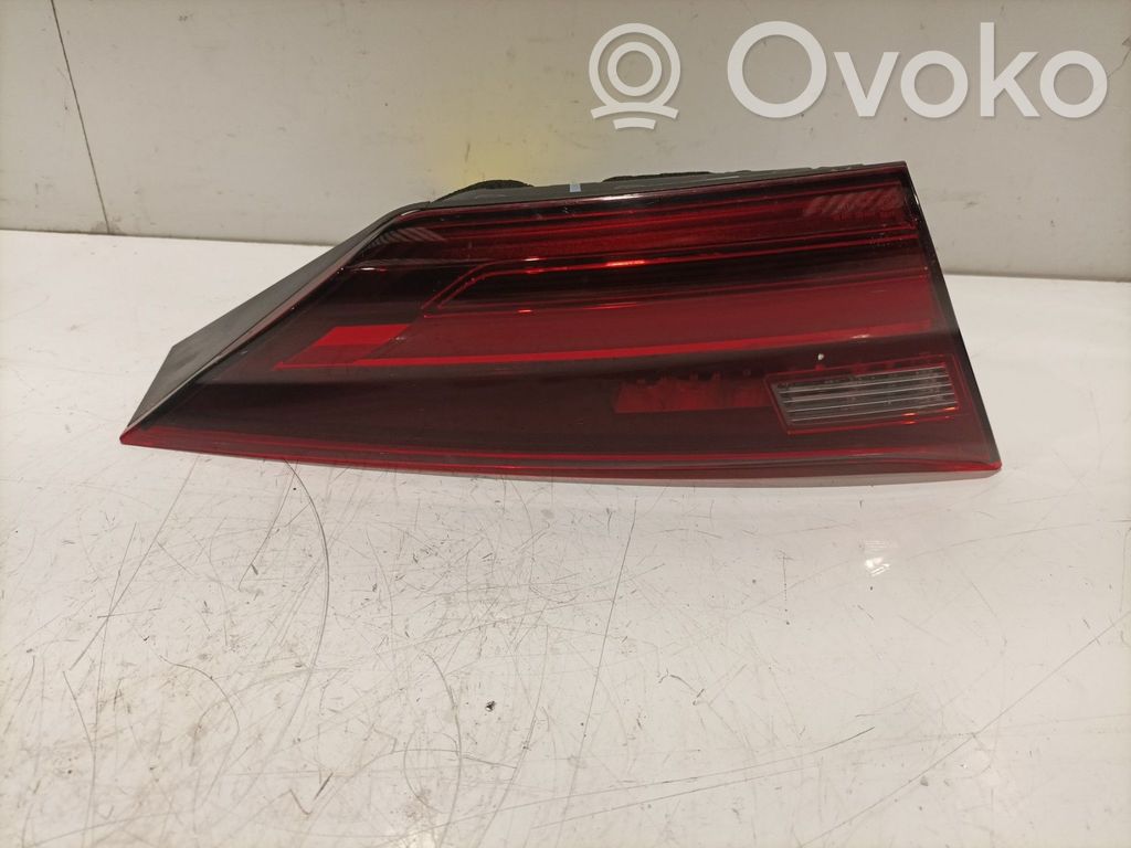 BMW 1 F40 Takaluukun takavalot 