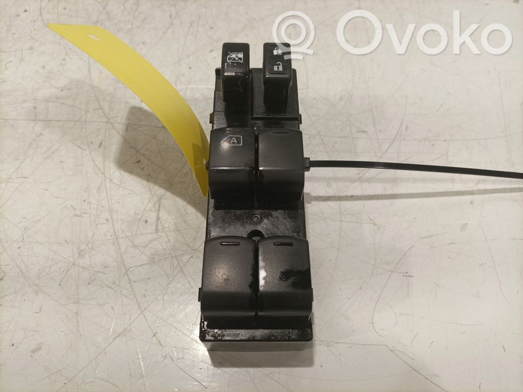 Nissan Note (E12) Electric window control switch 