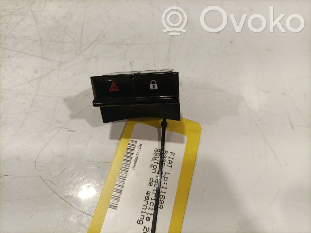 Fiat 500E Hazard light switch 