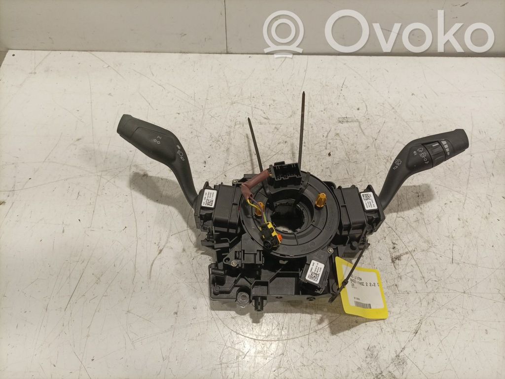 Wiper turn signal indicator stalk/switch   2044233