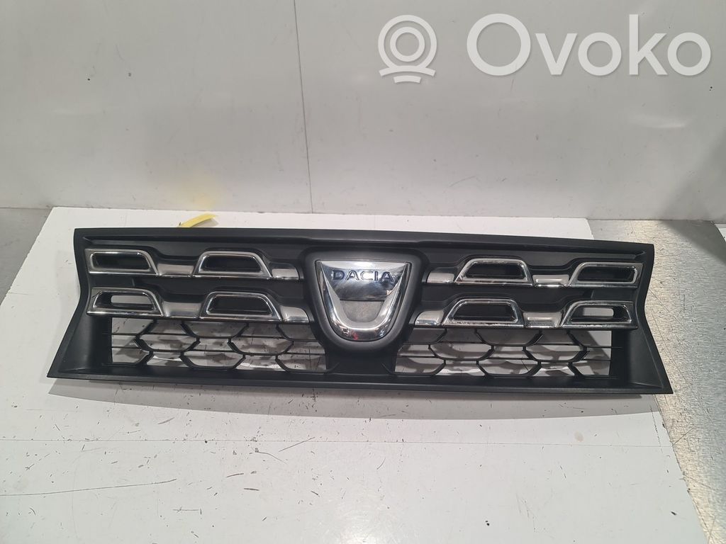 Dacia Duster Rejilla delantera 