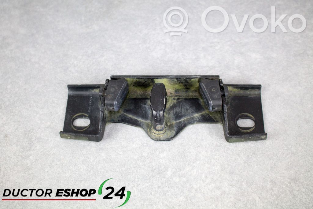 Volvo XC90 Tailgate lock loop/hook striker 