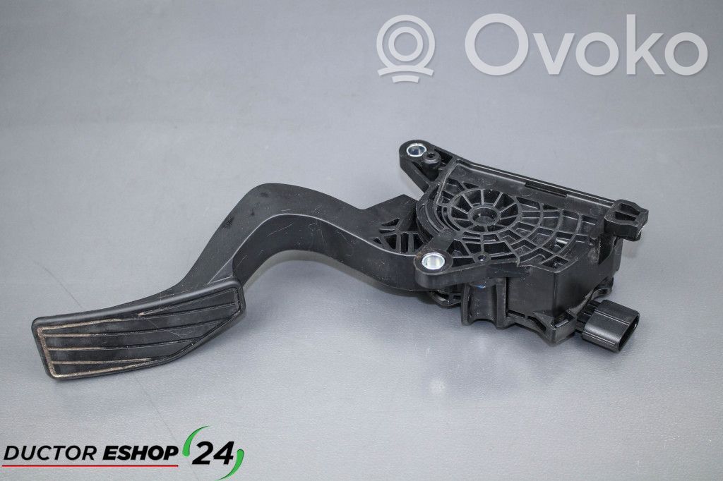 Suzuki Celerio Pedal del acelerador 