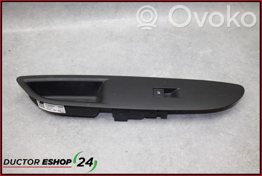 Opel Mokka Electric window control switch 