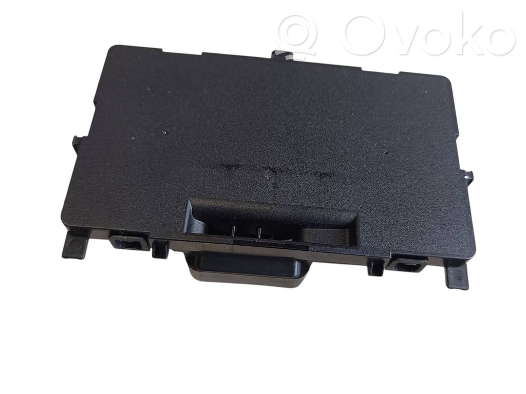 BMW 7 G70 Wireless charging module 